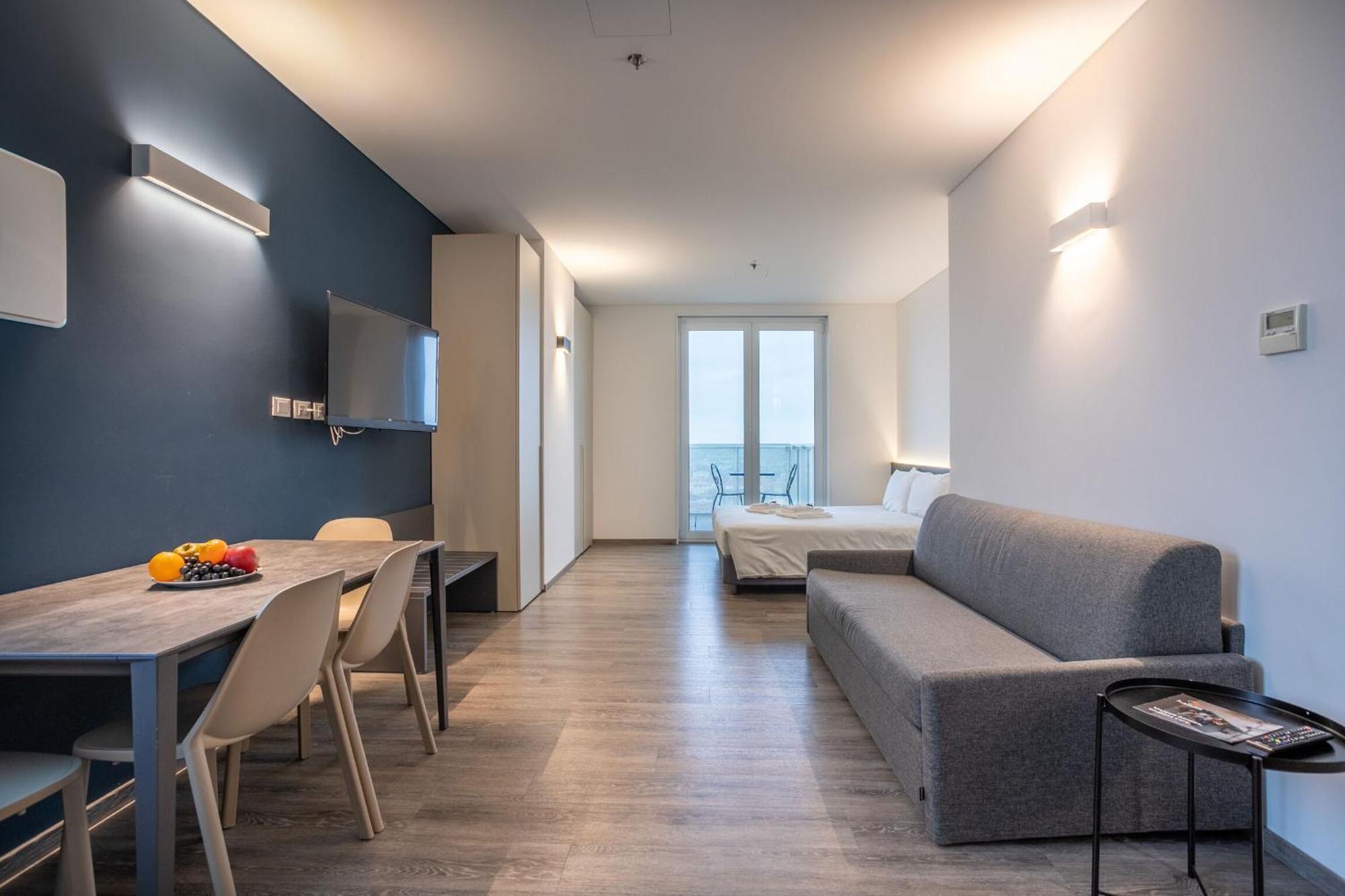 Htm Venice Suite By Halldis Местре Екстериор снимка