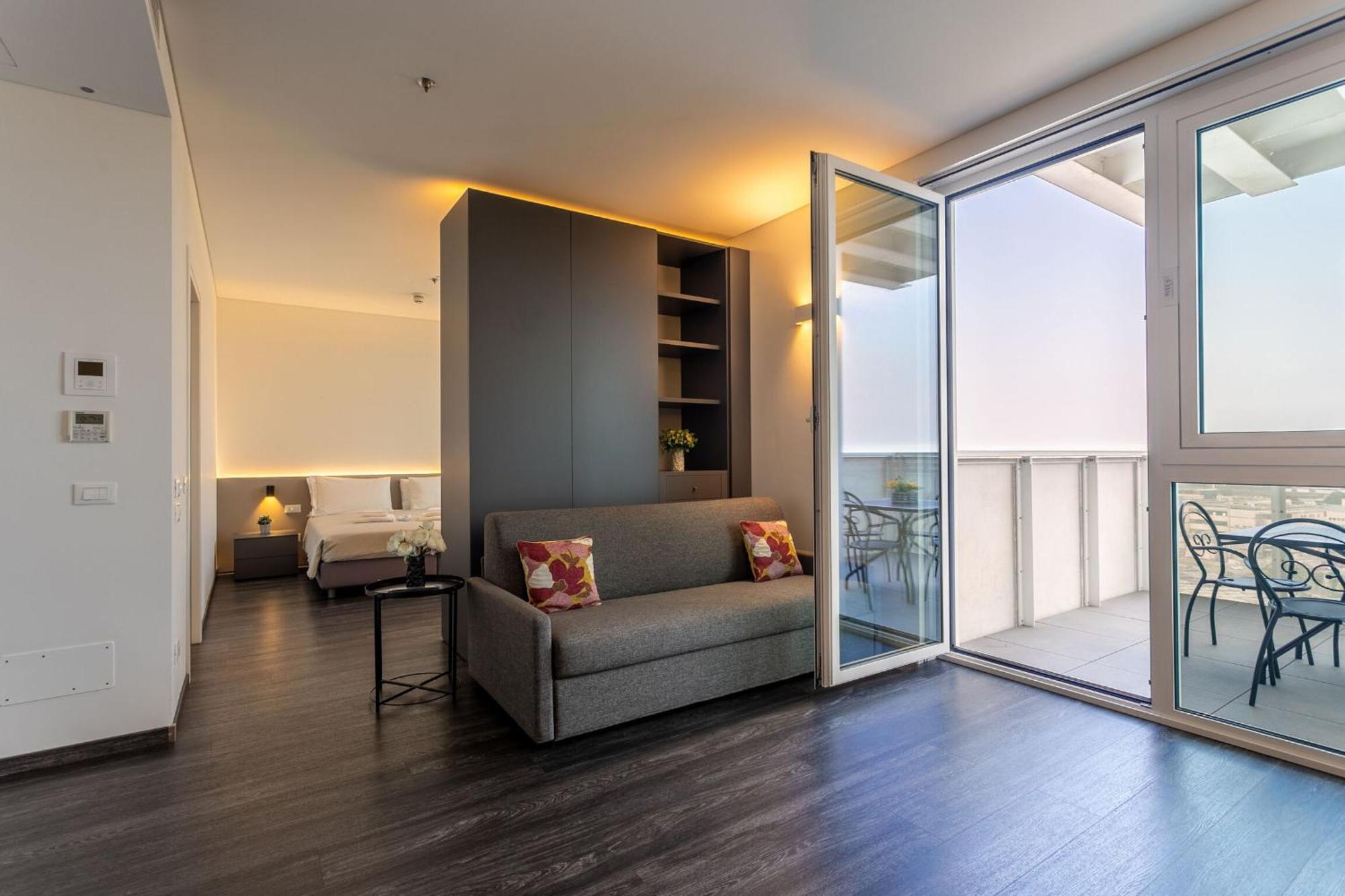 Htm Venice Suite By Halldis Местре Екстериор снимка
