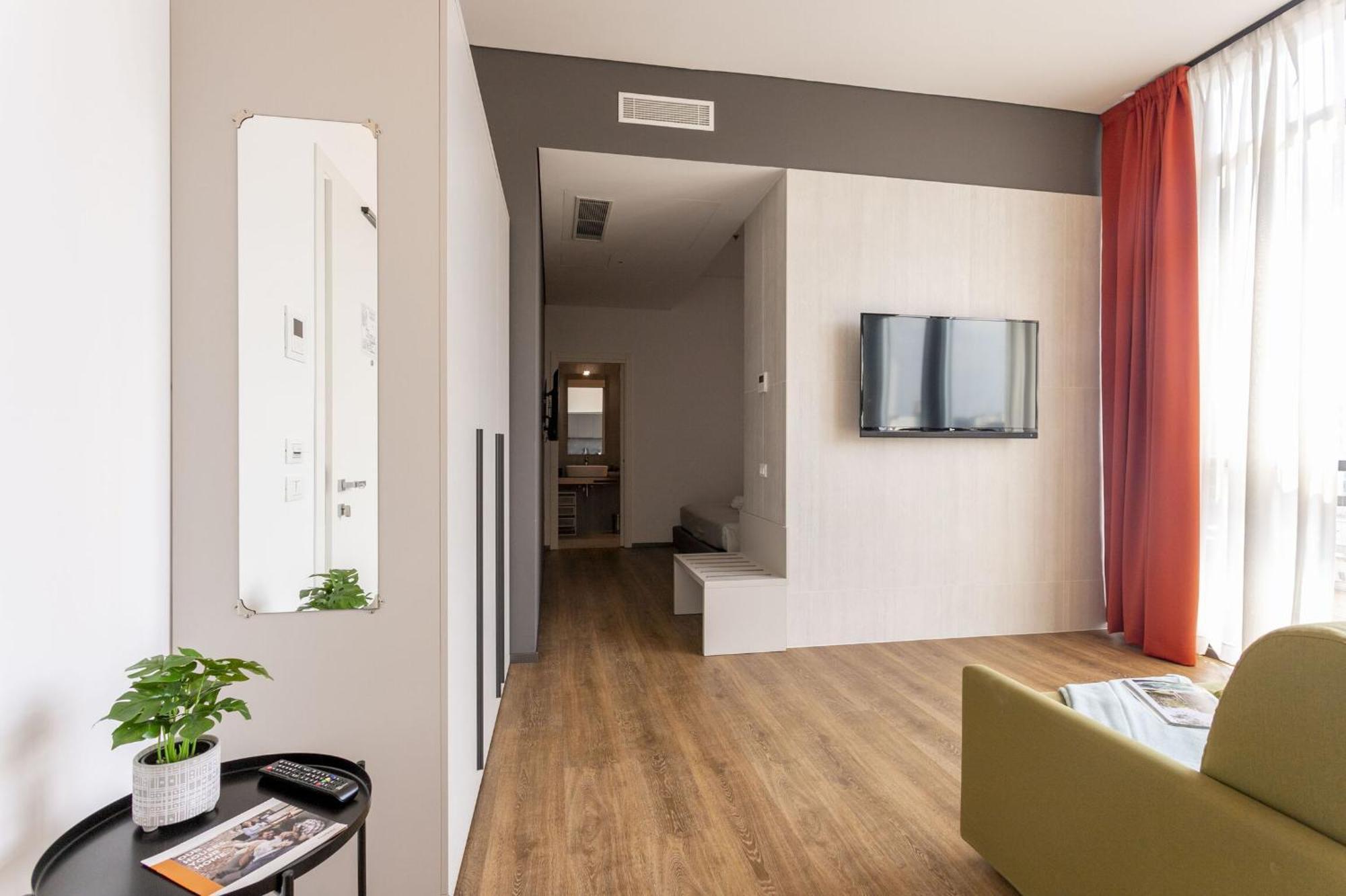 Htm Venice Suite By Halldis Местре Екстериор снимка